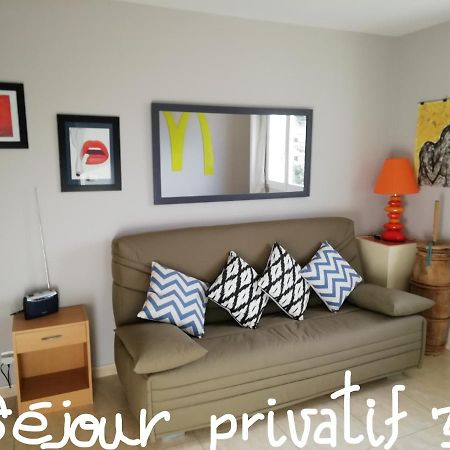 Chez Patrick Roujan Bed & Breakfast エクステリア 写真