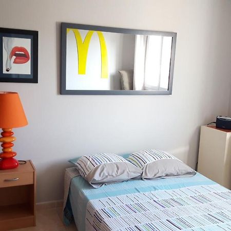 Chez Patrick Roujan Bed & Breakfast エクステリア 写真