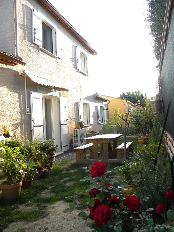 Chez Patrick Roujan Bed & Breakfast エクステリア 写真
