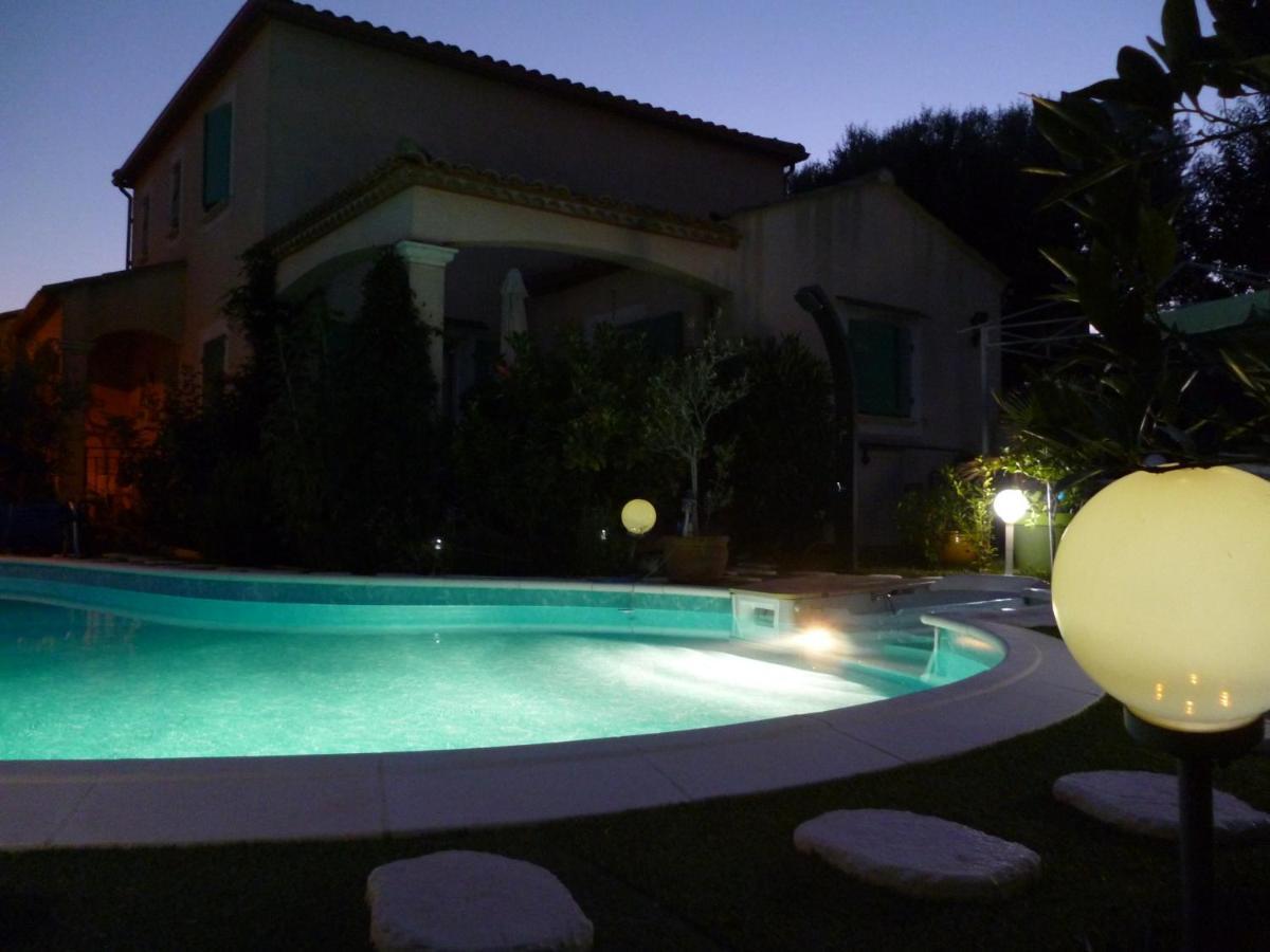 Chez Patrick Roujan Bed & Breakfast エクステリア 写真